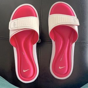 Nike flip flops PINK - sz9